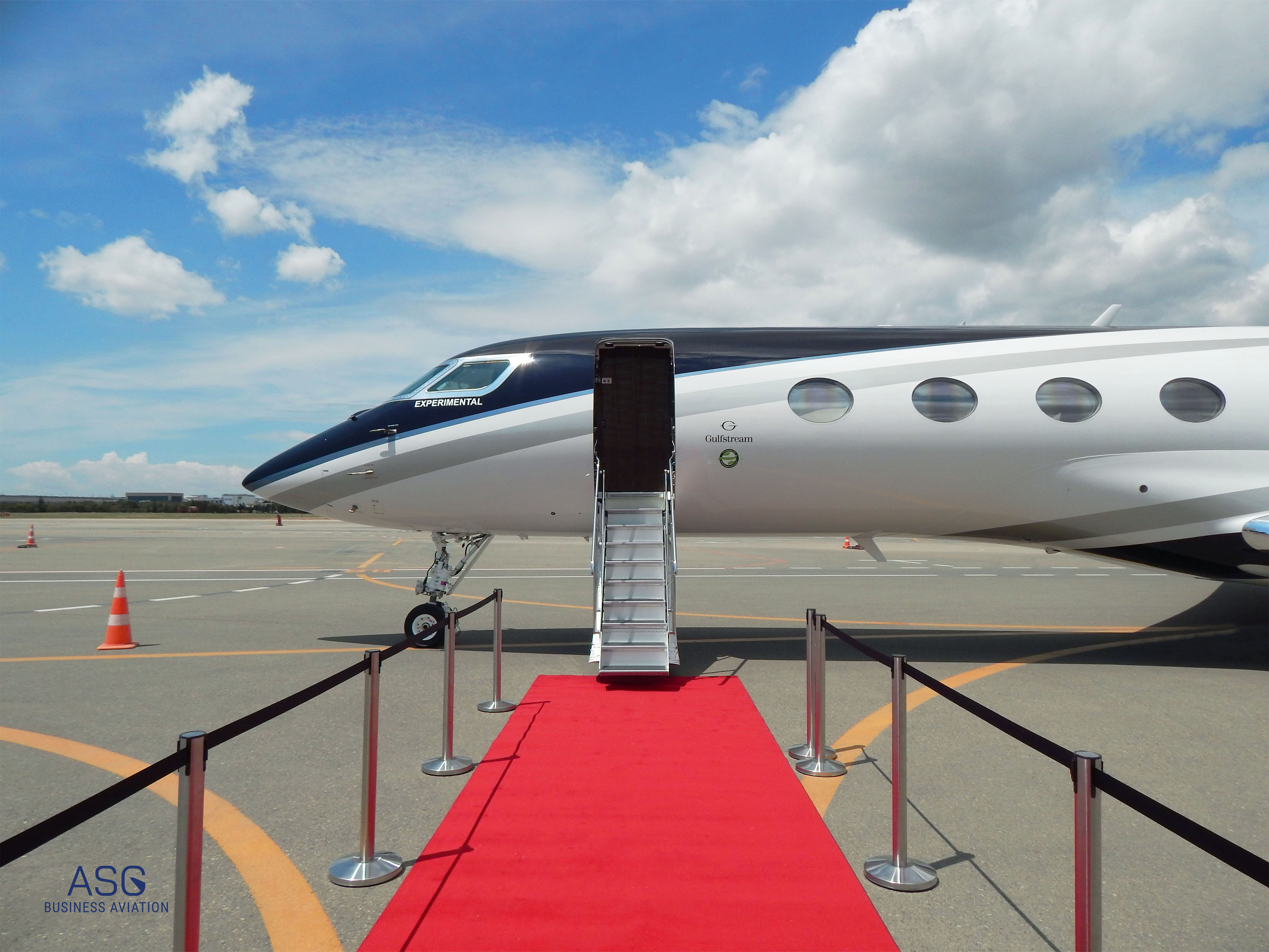 "Gulfstream G700" was displayed at the "ASG Business Aviation" terminal as part of the world tour